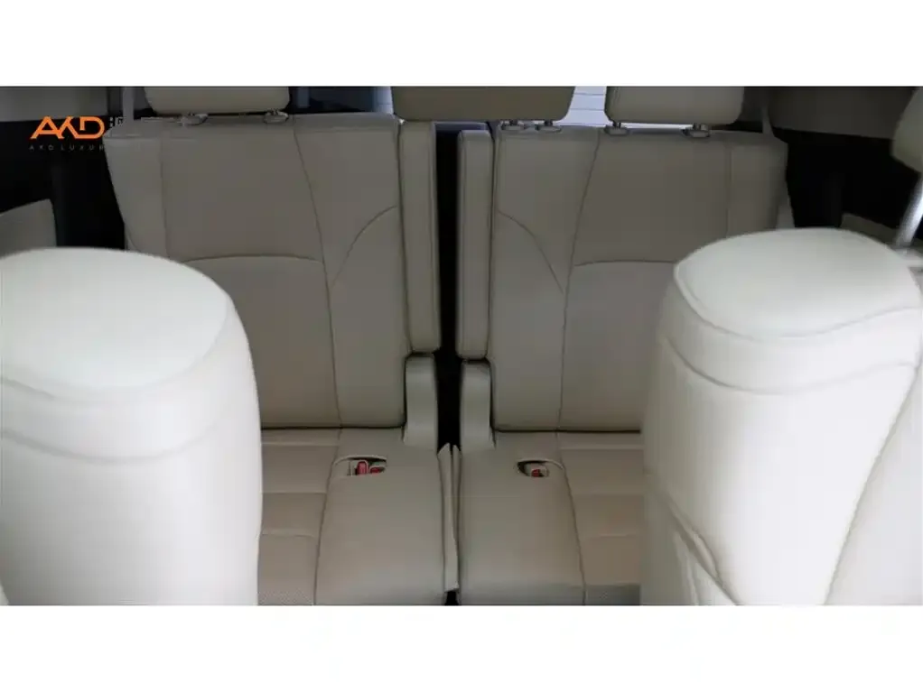 Toyota Alphard — фото 2