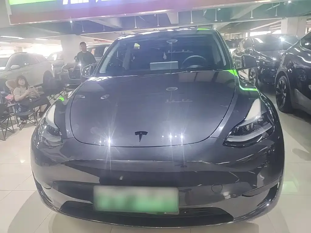 Tesla Model Y — фото 4