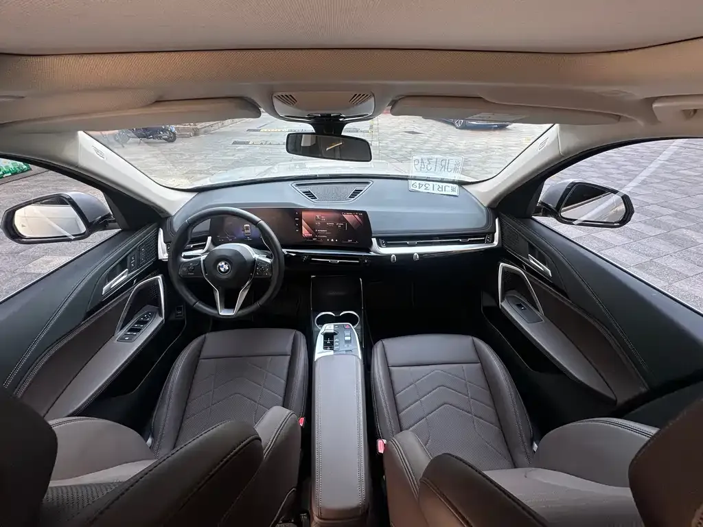 BMW iX1 2024 из CN, фото 10