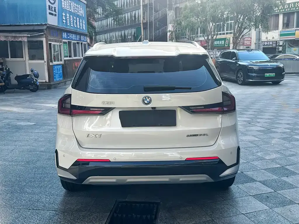 BMW iX1 2024 из CN, фото 7