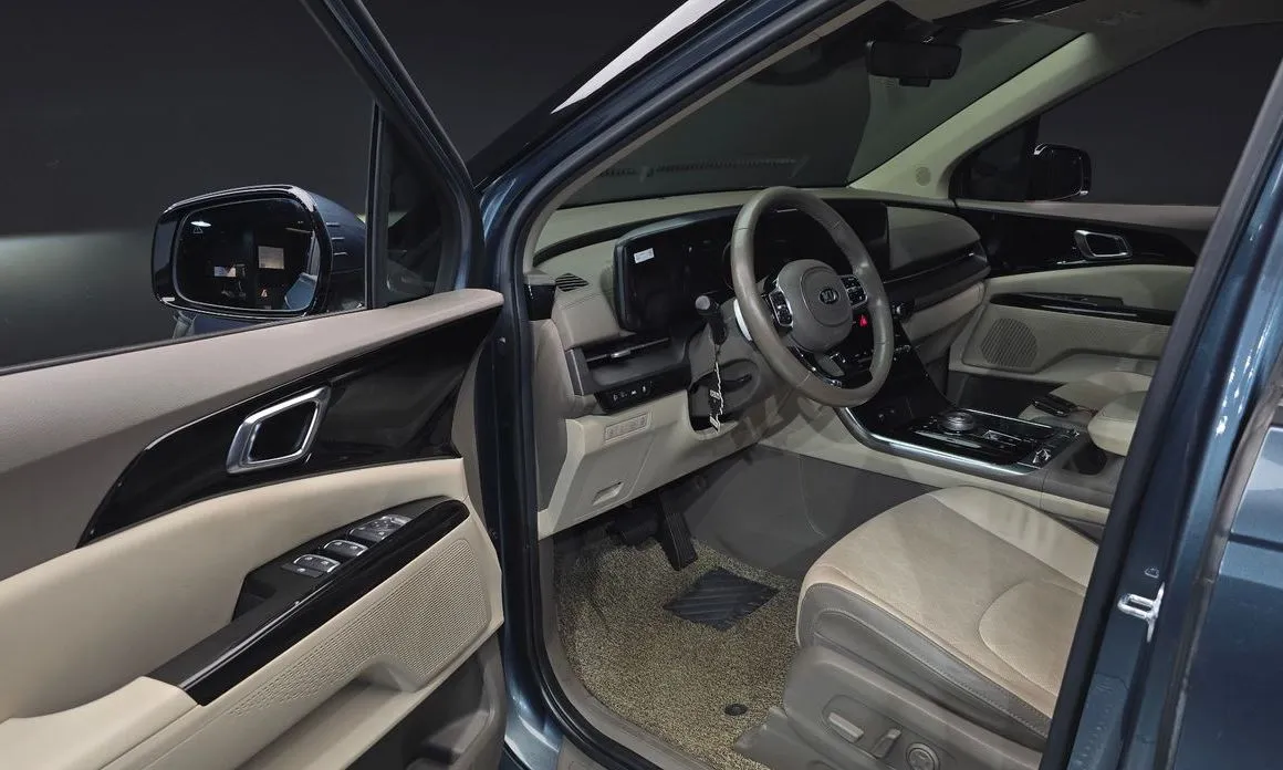 Kia Carnival 2021 из KR, фото 2