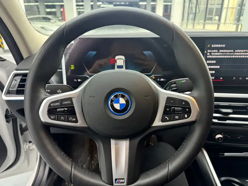 BMW i3 2024 из CN, фото 2