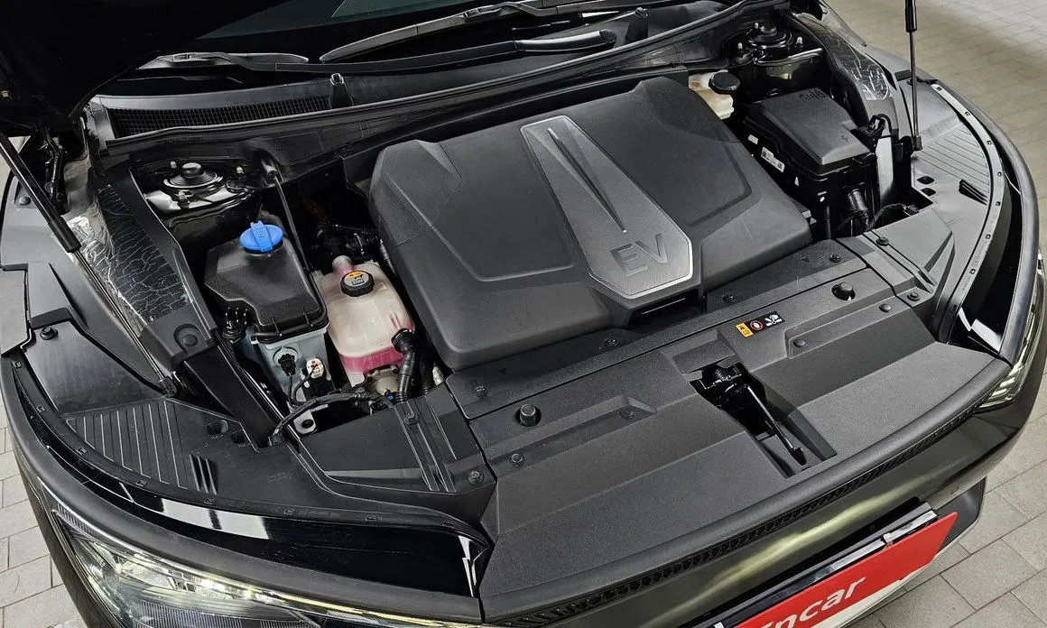 Kia EV6 2023 из KR, фото 6