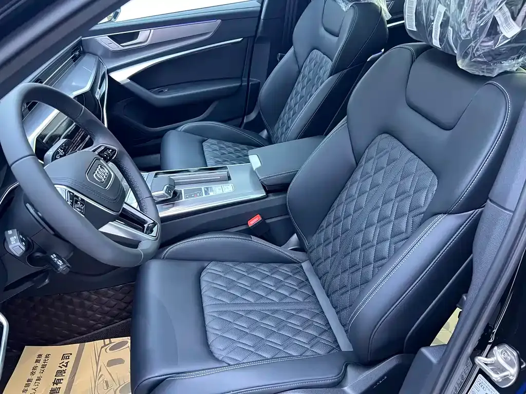 Audi A6L — фото 9