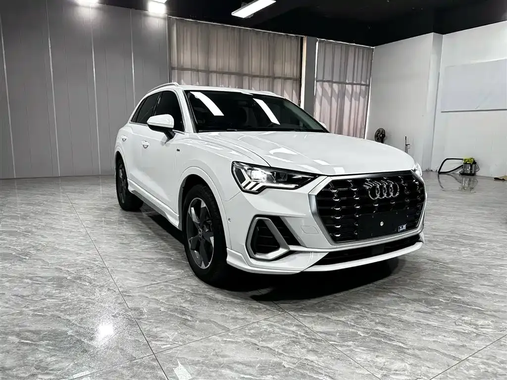 Audi Q3 — фото 7