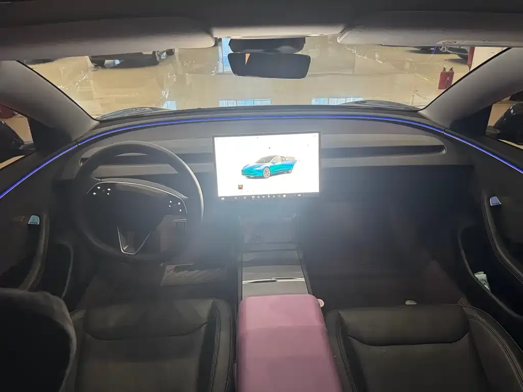 Tesla Model 3 — фото 2