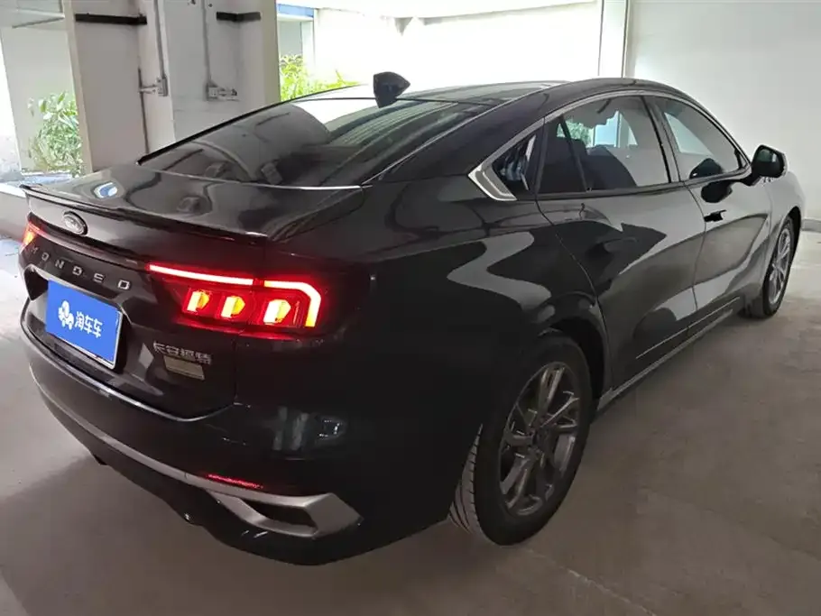Ford Mondeo 2023 из CN, фото 2