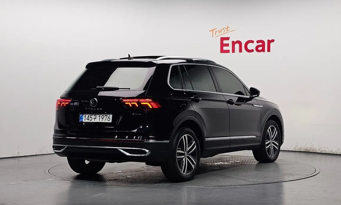 Volkswagen Tiguan — фото 9