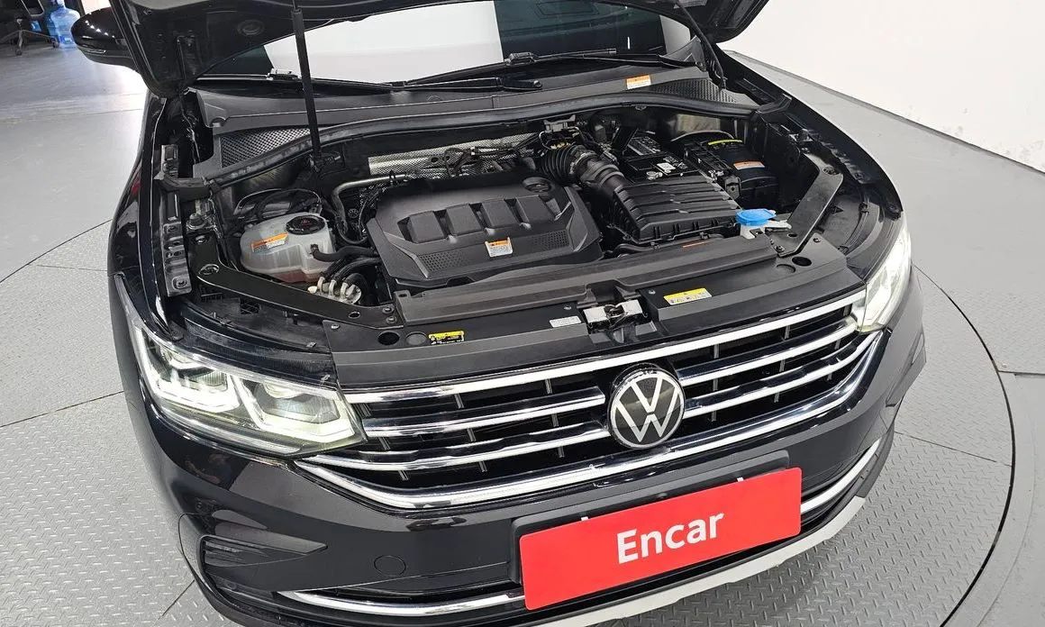 Volkswagen Tiguan — фото 10