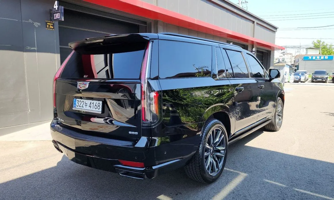 Cadillac Escalade 2023 из KR, фото 9