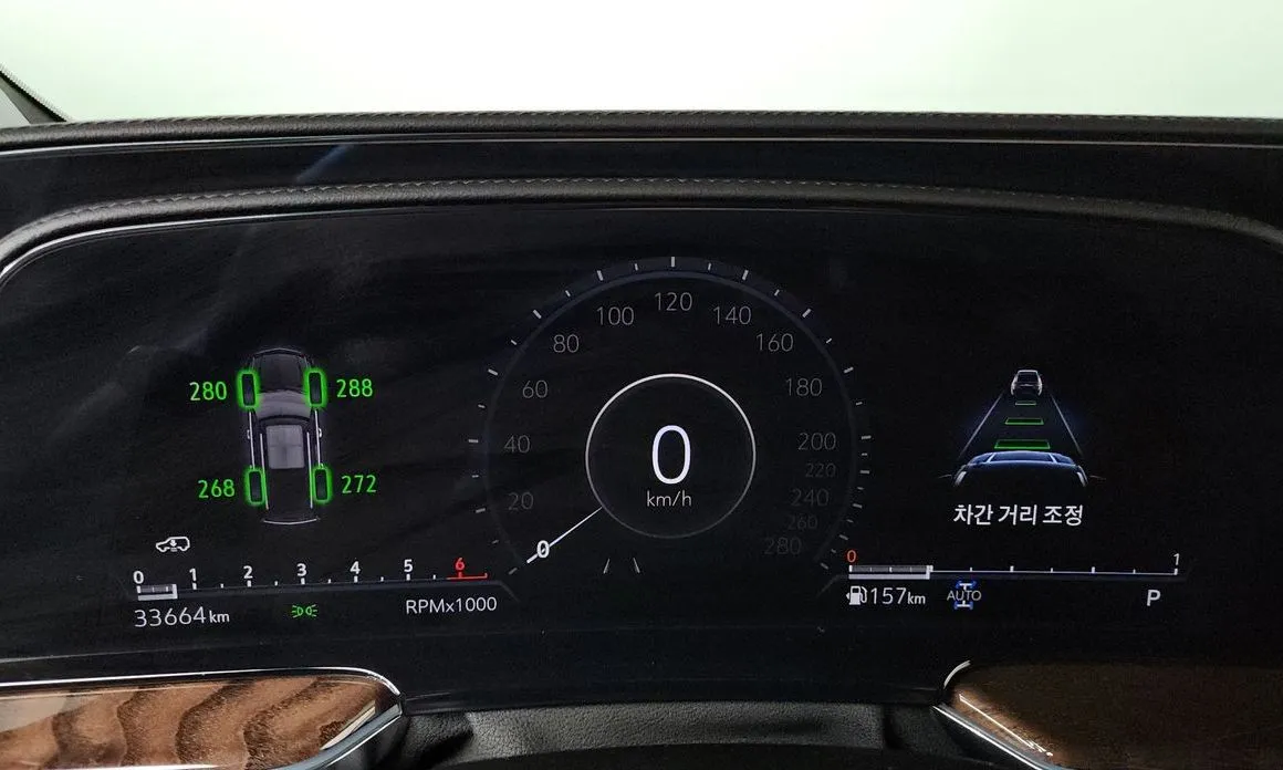 Cadillac Escalade 2023 из KR, фото 2