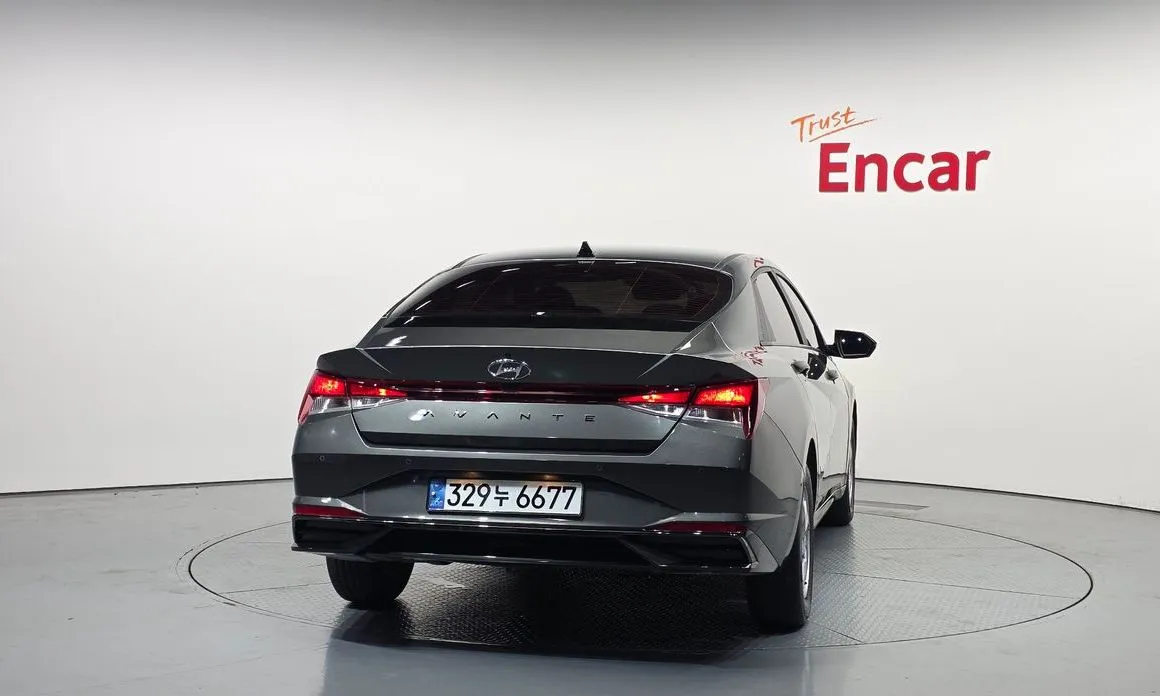 Hyundai AVANTE 2021 из KR, фото 2