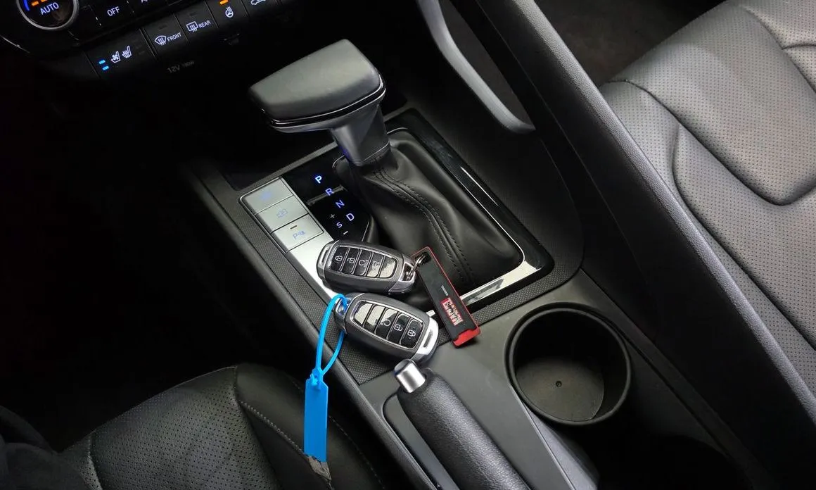 Hyundai AVANTE 2021 из KR, фото 4