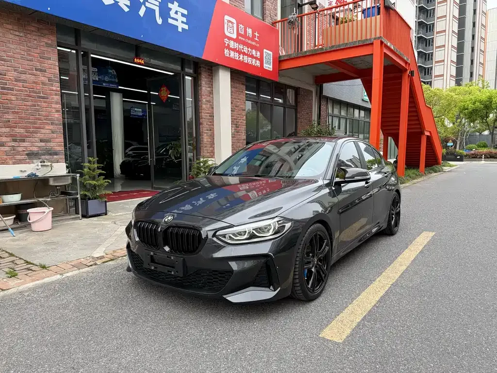 BMW 1 Series — фото 1