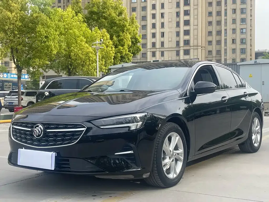 Buick Regal — фото 1