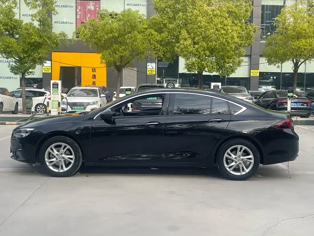 Buick Regal — фото 10