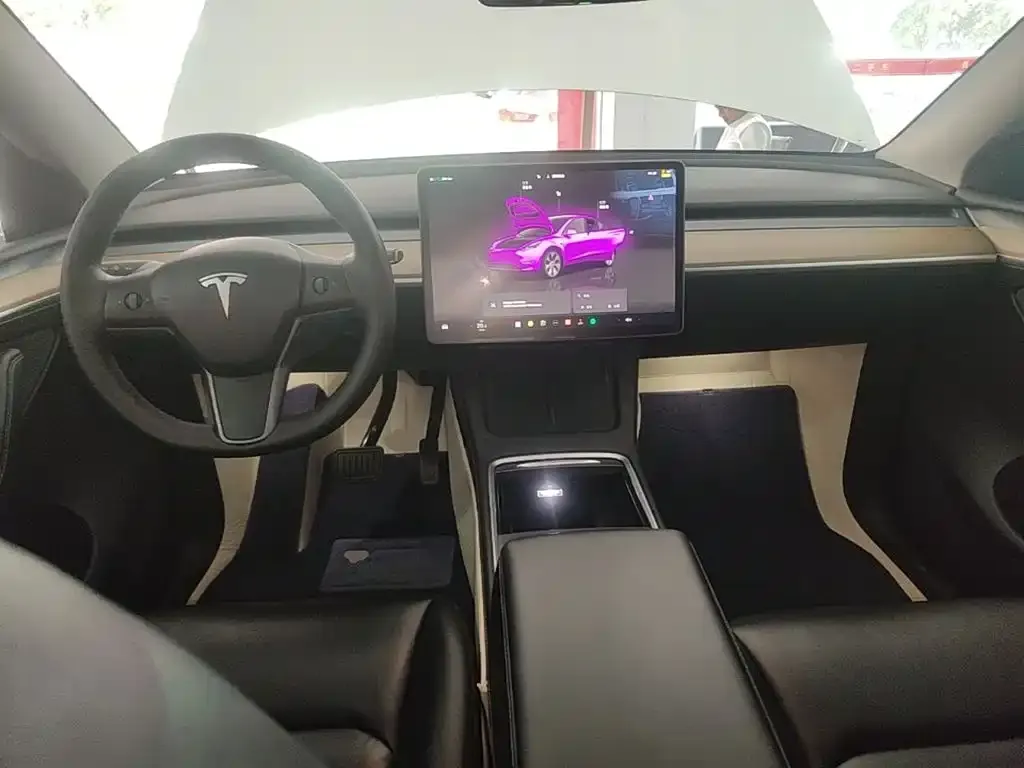 Tesla Model Y — фото 5