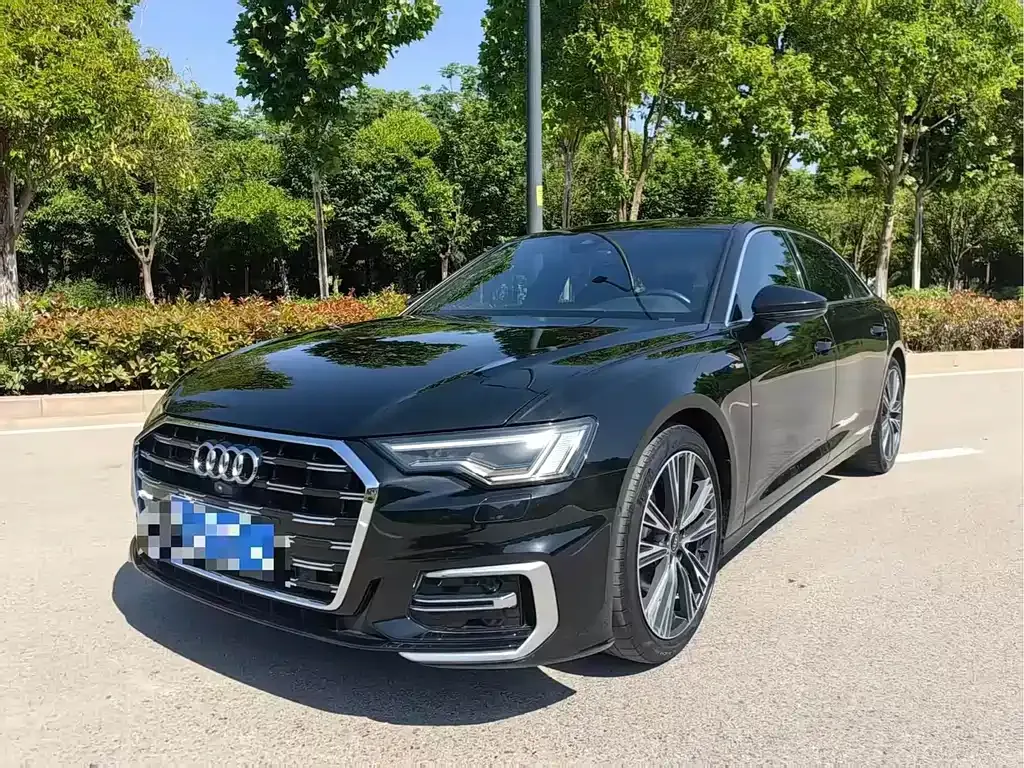Audi A6L — фото 1