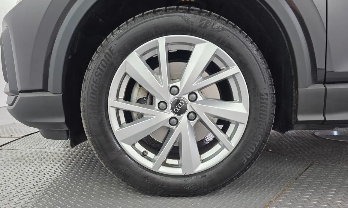 Audi Q2 2023 из KR, фото 8