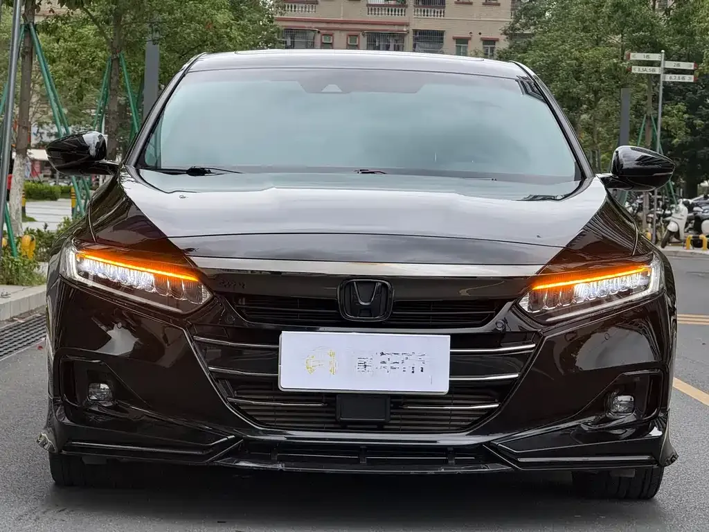 Honda Accord — фото 3