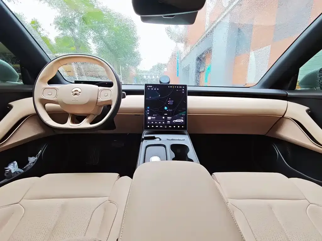 NIO ET5T — фото 8