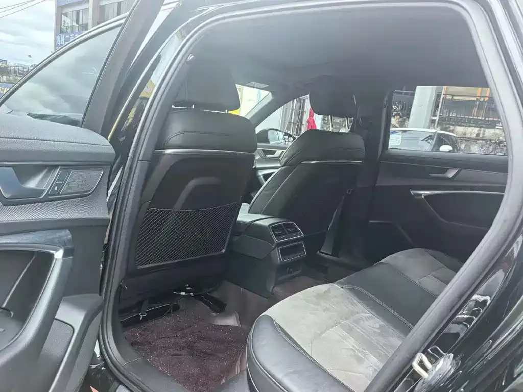 Audi A6L 2021 из CN, фото 2