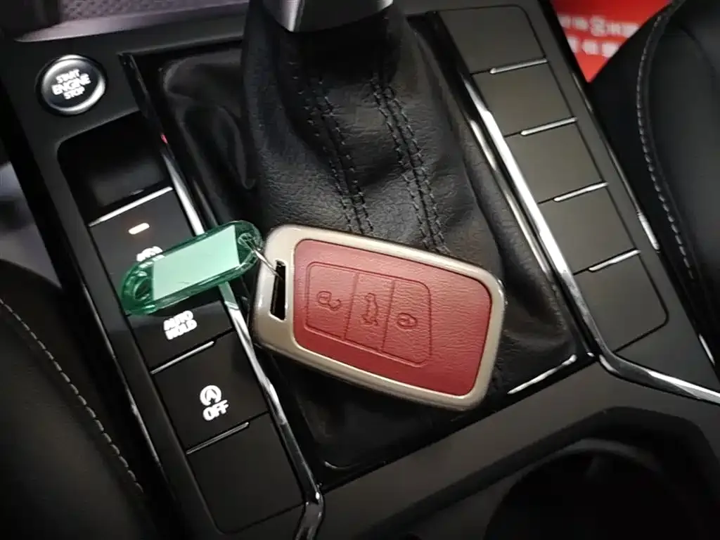 Volkswagen Passat 2024 из CN, фото 2