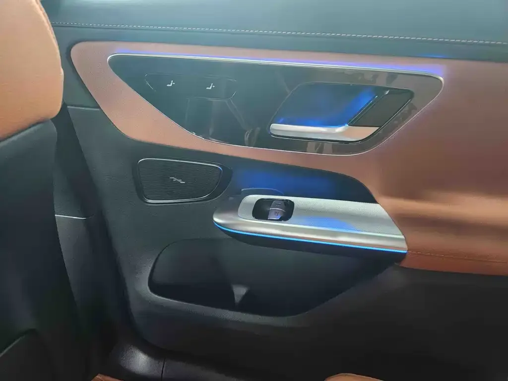 Mercedes-Benz GLC 2023 из CN, фото 2