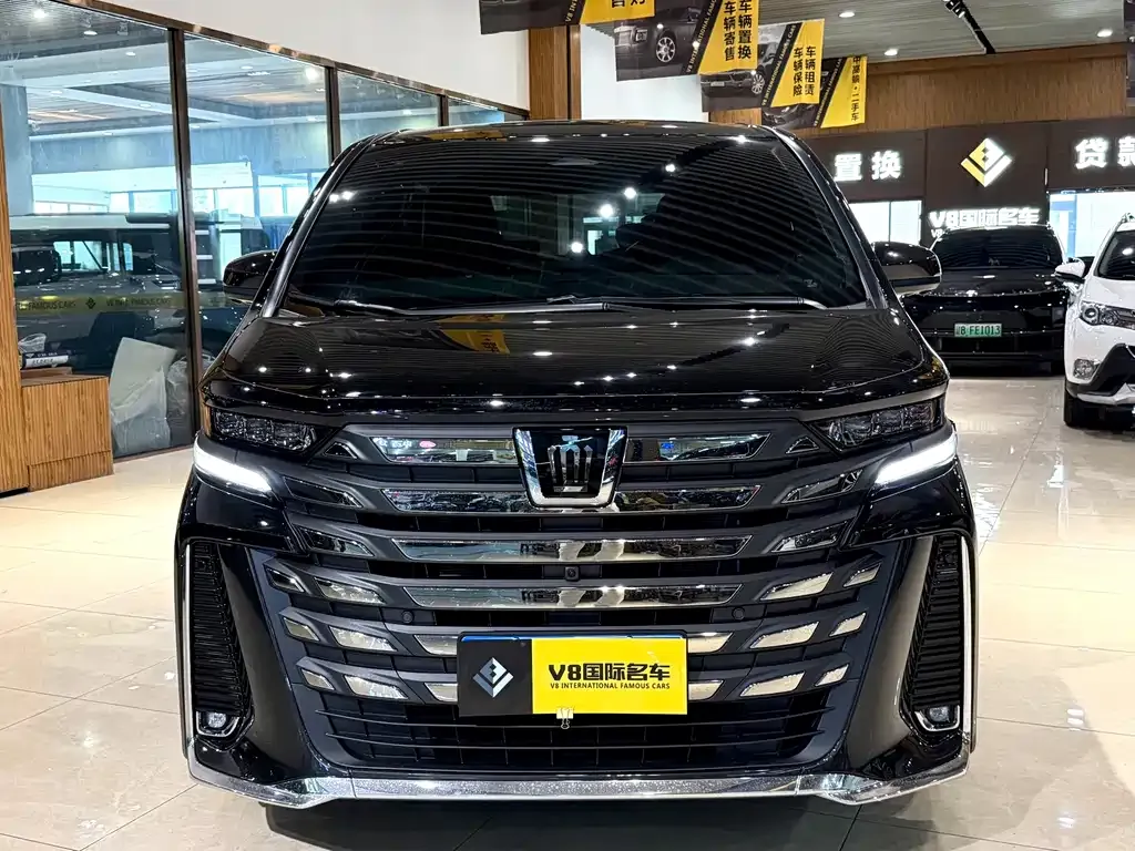 Toyota Vellfire — фото 10