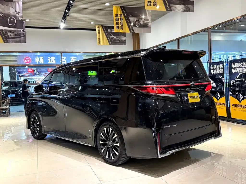 Toyota Vellfire — фото 7