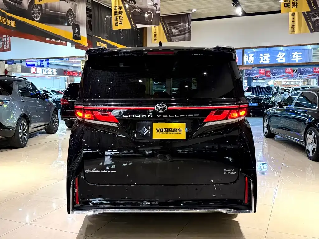 Toyota Vellfire — фото 3