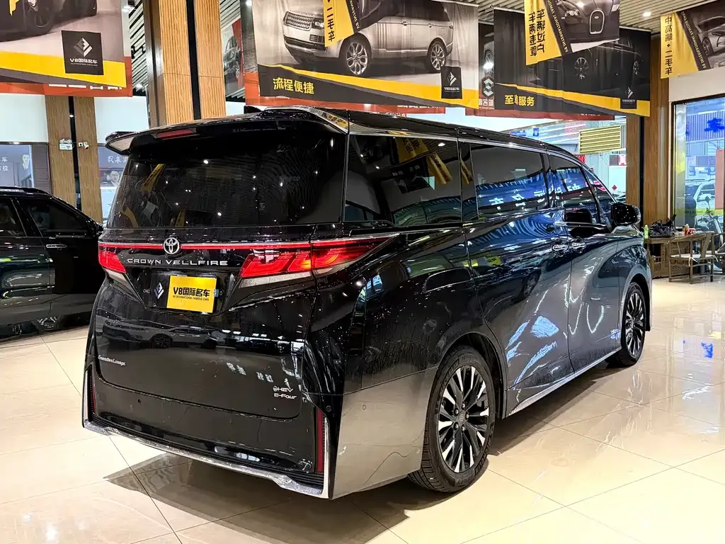 Toyota Vellfire — фото 8