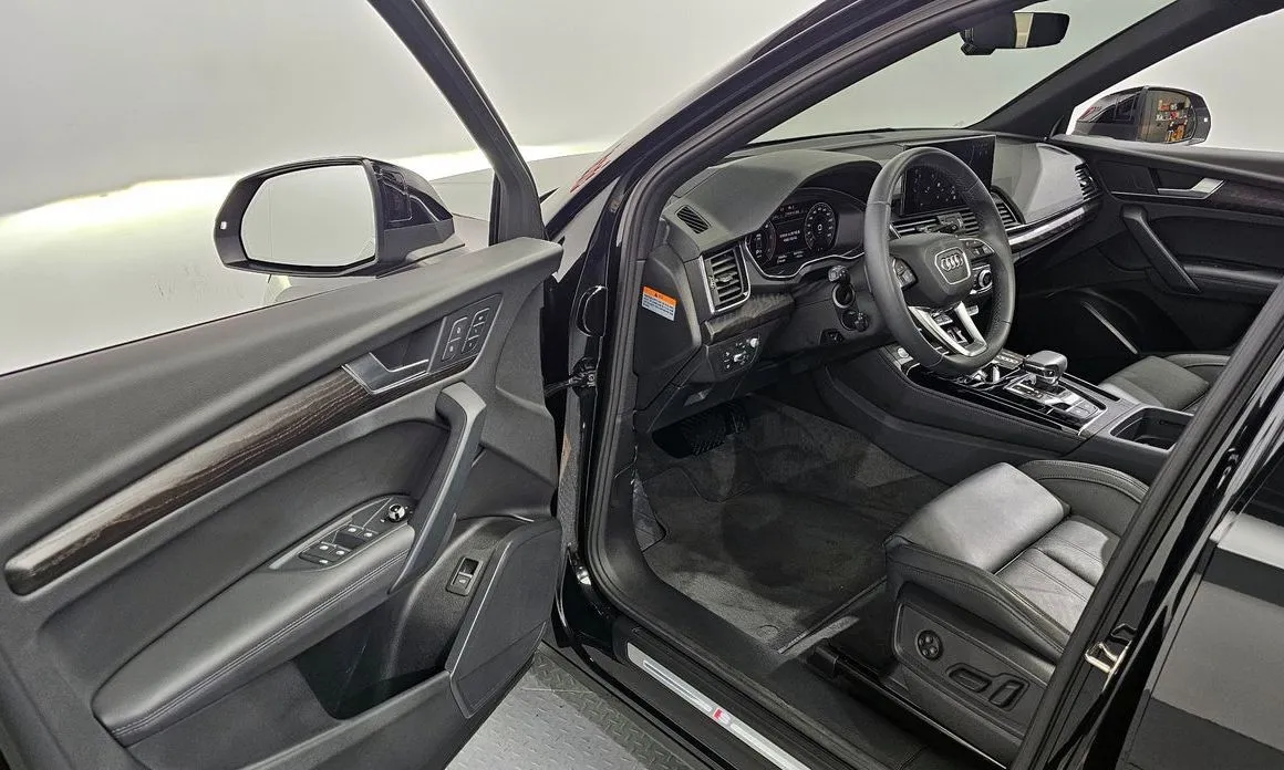 Audi Q5 2023 из KR, фото 10