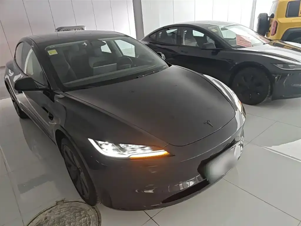 Tesla Model 3 — фото 2