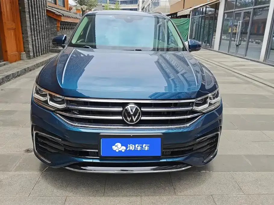 Volkswagen Tiguan L — фото 6