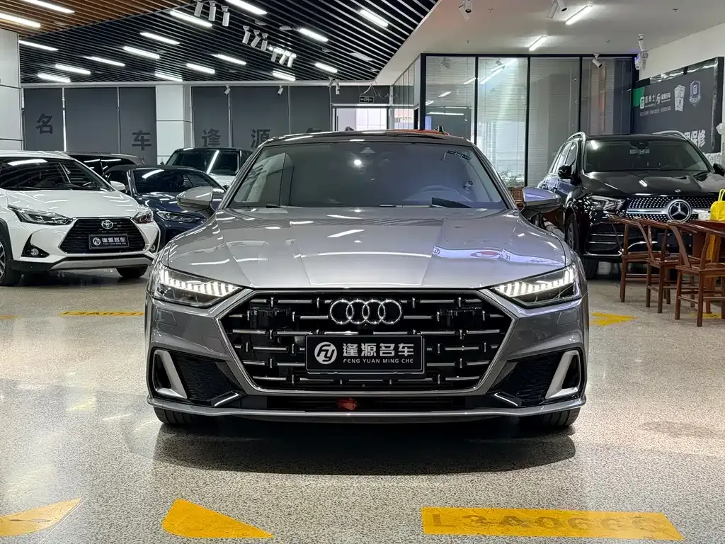 Audi A7L — фото 9