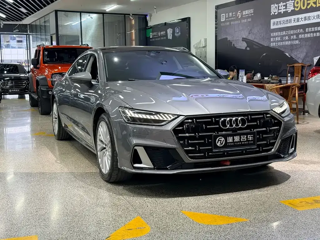 Audi A7L — фото 10