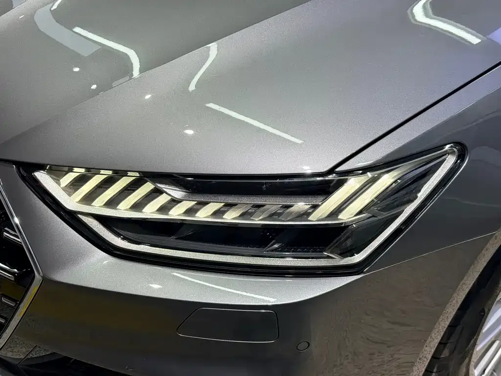 Audi A7L — фото 6