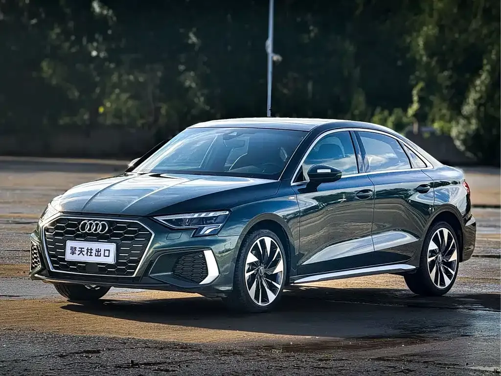 Audi A3 — фото 1