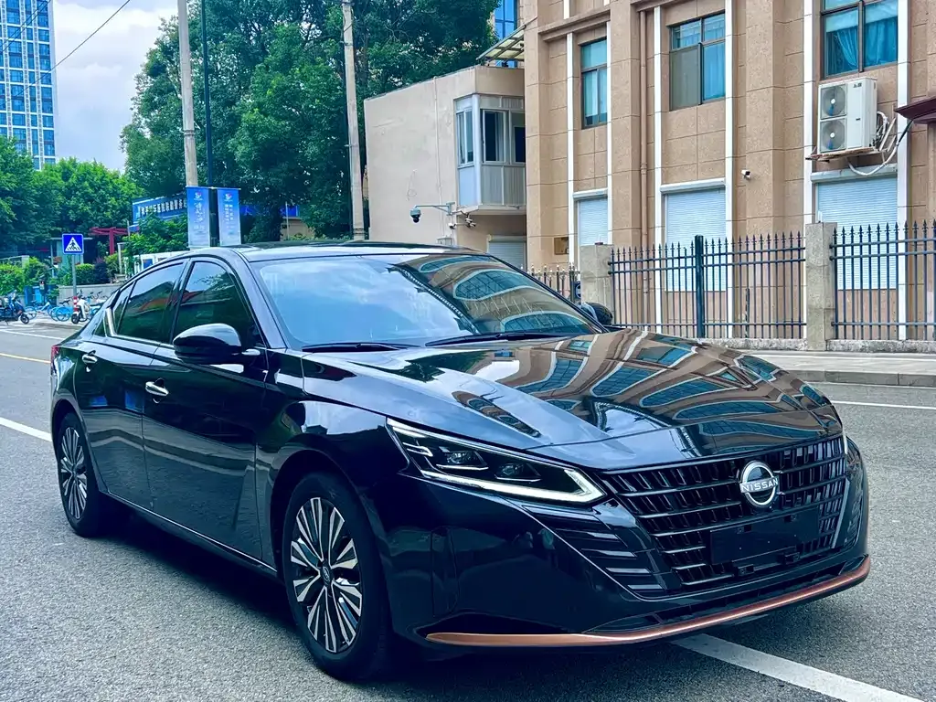Nissan Teana — фото 2