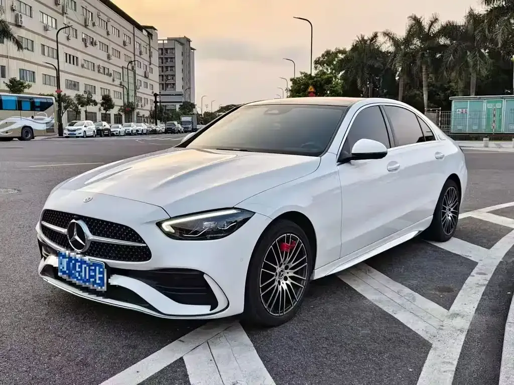 Mercedes-Benz C-Class — фото 1