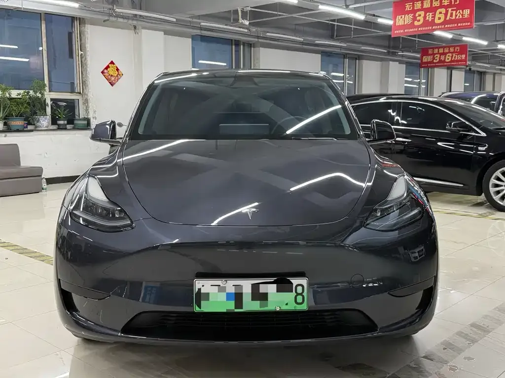 Tesla Model Y — фото 8