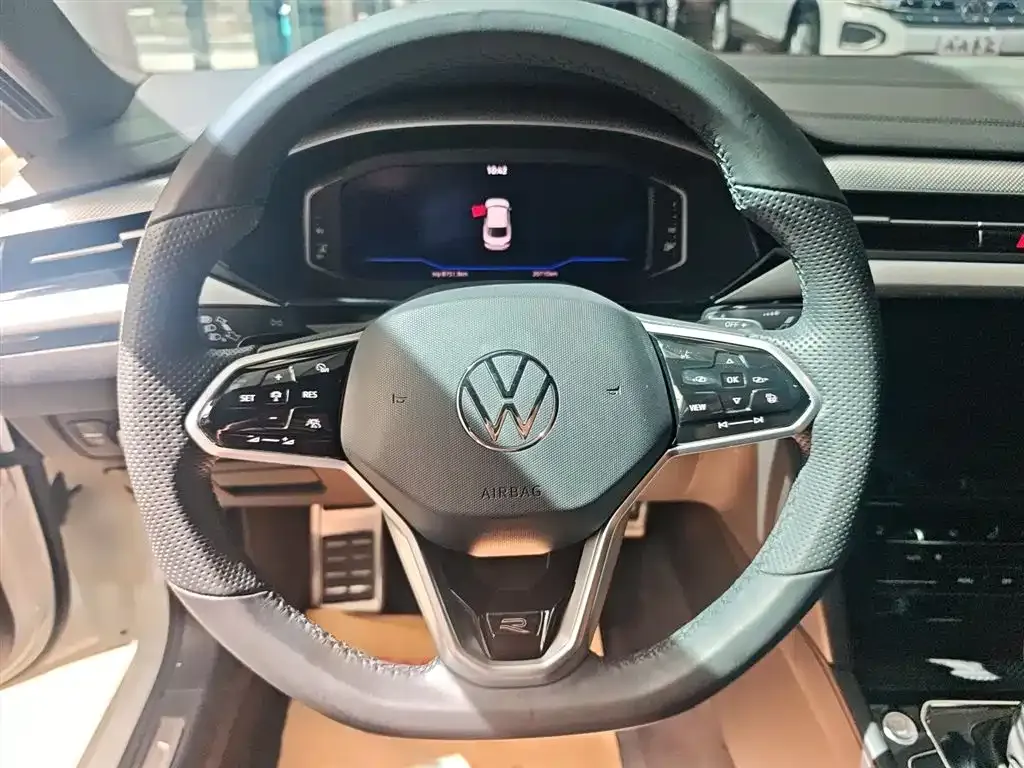 Volkswagen CC — фото 10