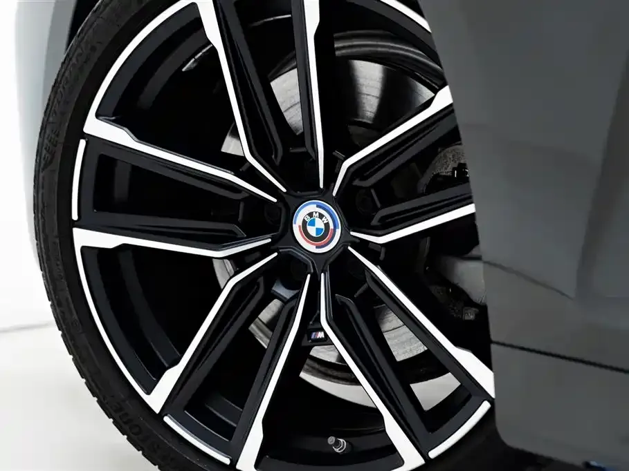 BMW 4 Series 2023 из CN, фото 9