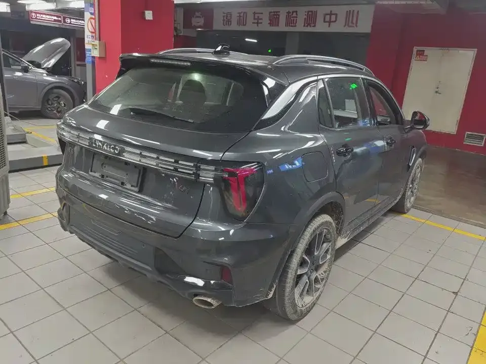 Lynk & Co 01 — фото 3