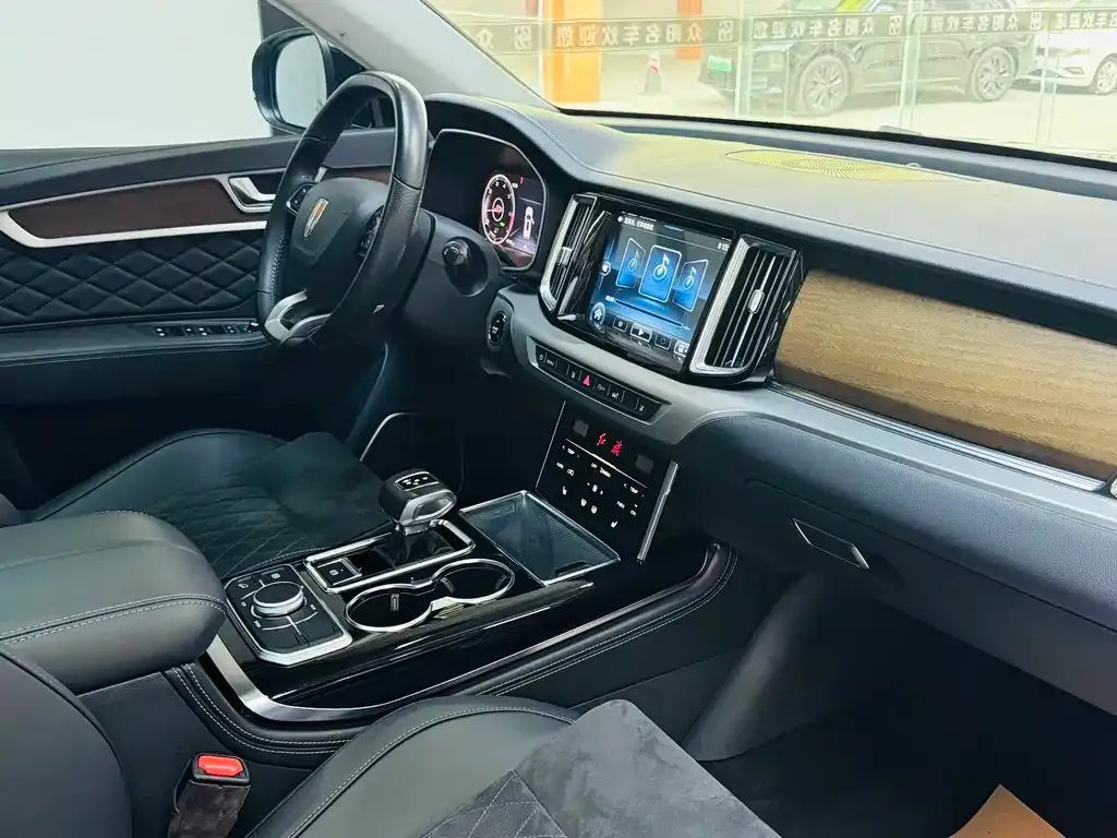 Hongqi HS7 2023 из CN, фото 3