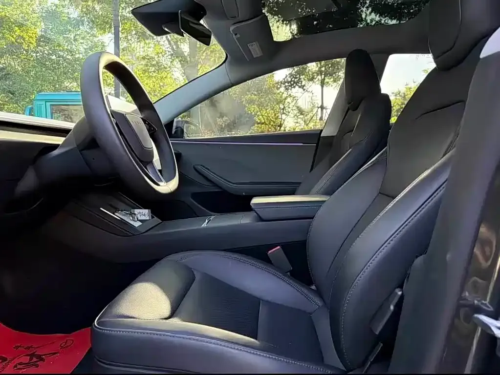 Tesla Model 3 — фото 2