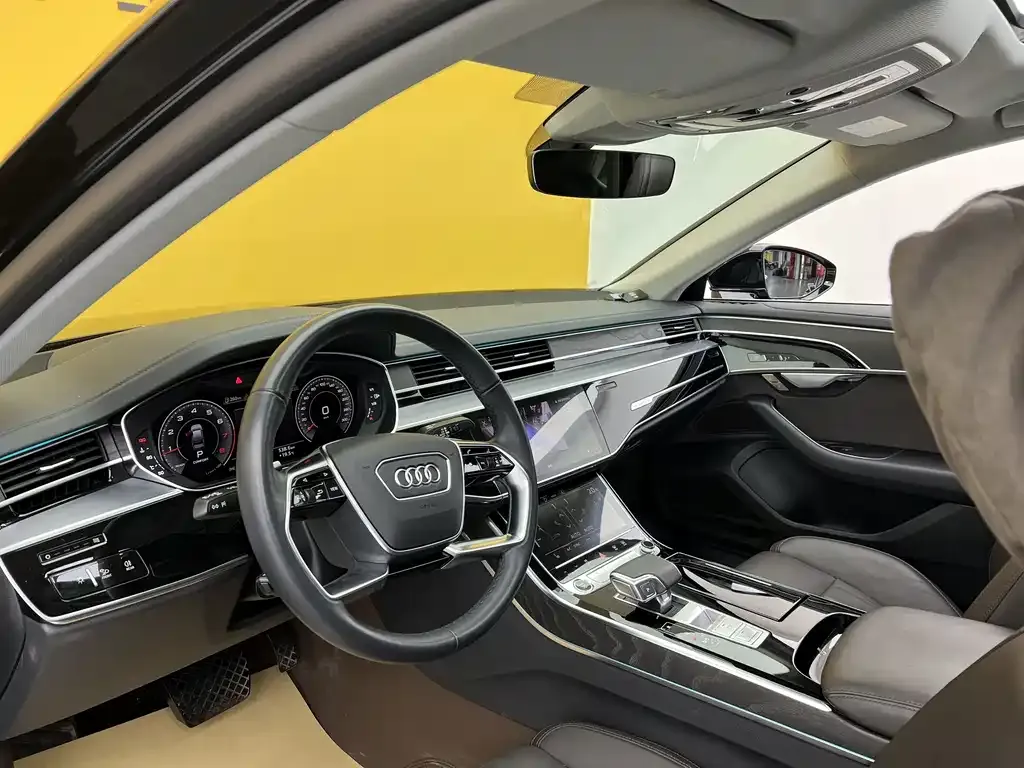 Audi A8 2024 из CN, фото 8
