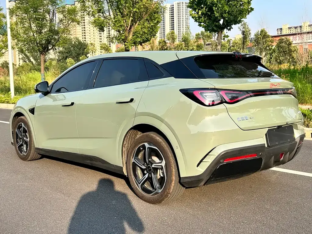 BYD Seal 06GT — фото 10