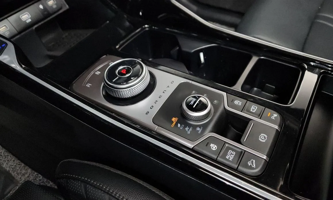 Kia Sorento — фото 10